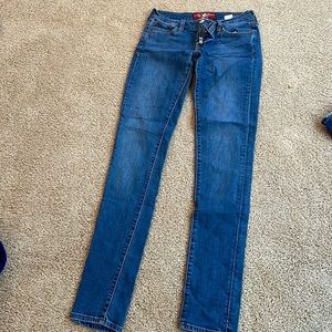 Lucky brand classic skinny Jean size 24